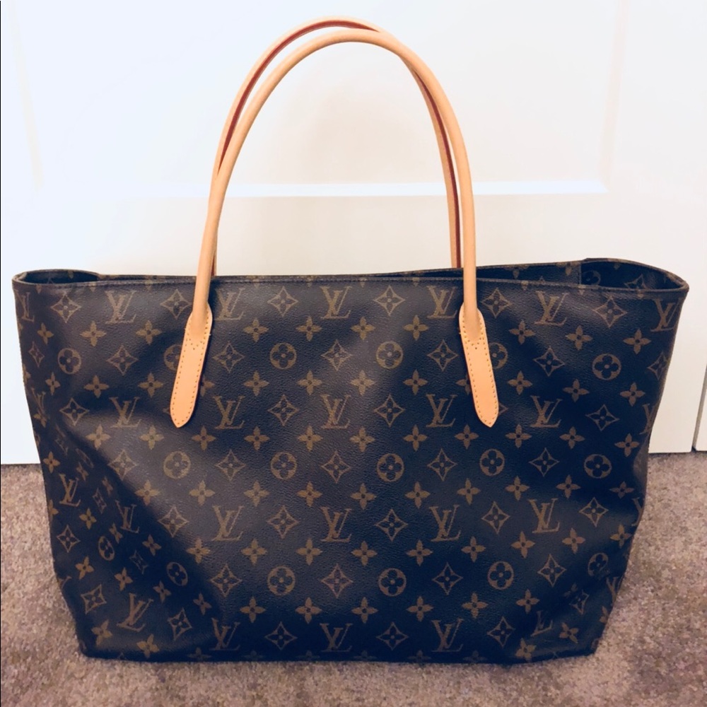 Louis Vuitton Raspail MM 20” long